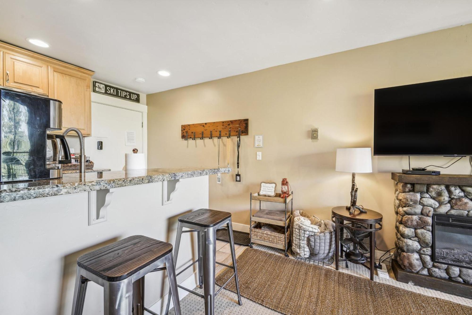 Truckee Studio With Balcony And On-Site Skiing! Luaran gambar