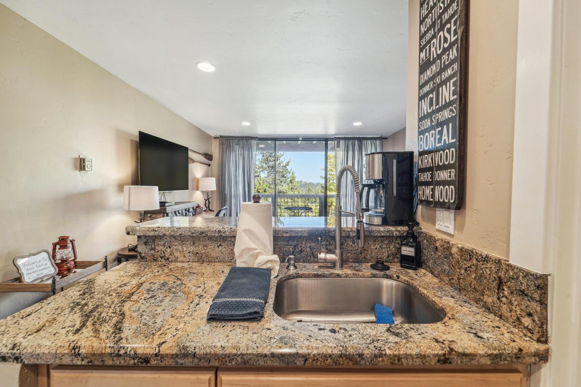 Truckee Studio With Balcony And On-Site Skiing! Luaran gambar